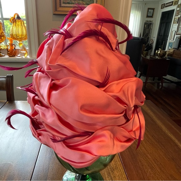 1960’s CHRISTIAN DIOR  FEATHER TURBAN - Picture 4 of 16